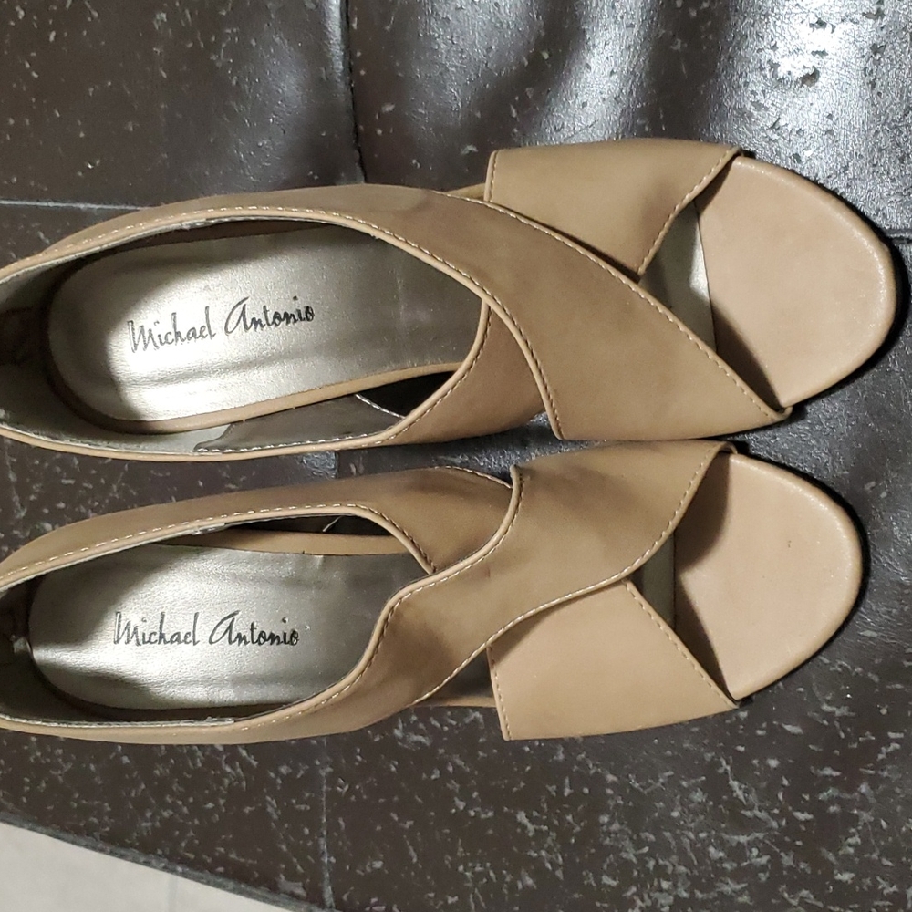 Michael Antonio heels